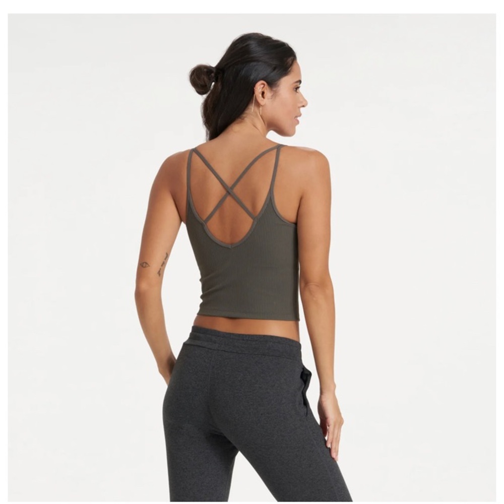 Vuori rib crop tank